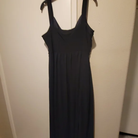Signature by Robbie Bee Black Maxi Dress with Ruffle Detail - Picture 6 of 6